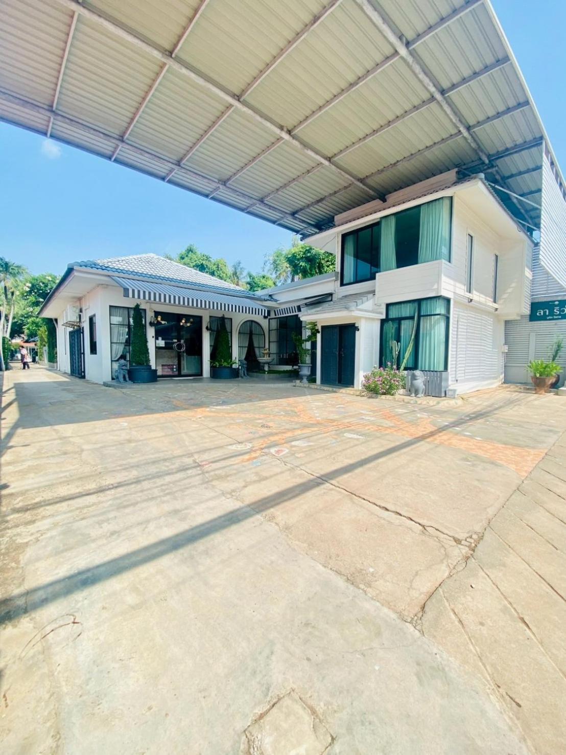 La Riva Boutique Hotel Kamphaeng Phet Exterior foto