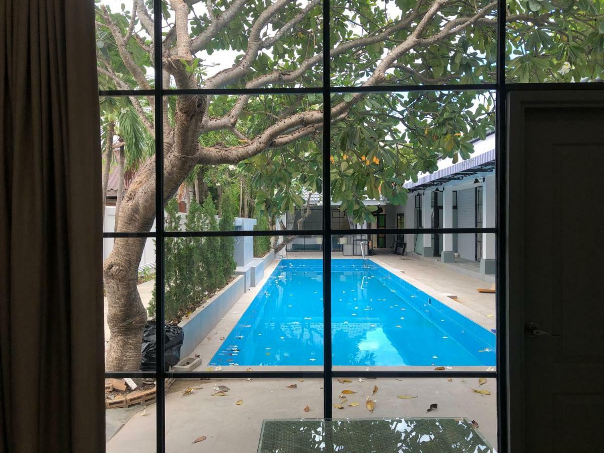 La Riva Boutique Hotel Kamphaeng Phet Exterior foto