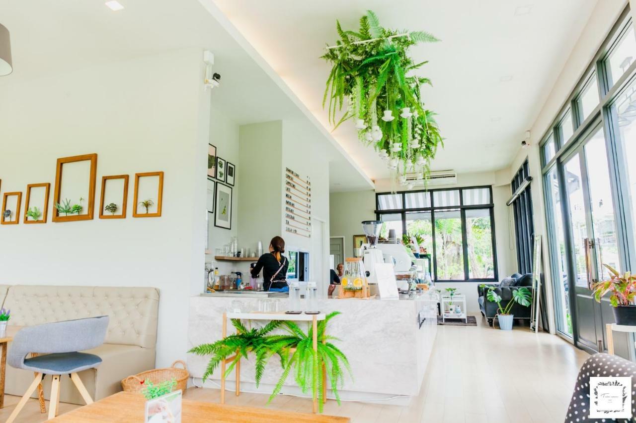La Riva Boutique Hotel Kamphaeng Phet Exterior foto